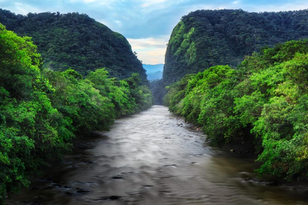 Alto Fragua Indi Wasi National Park in Colombia: Landscape and river view