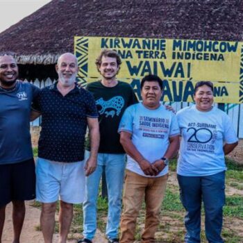 Wai Wai Indigenous people and the ACT-Brasil team | Photo: Ricardo Rey Londoño / ACT-Brasil Archive
