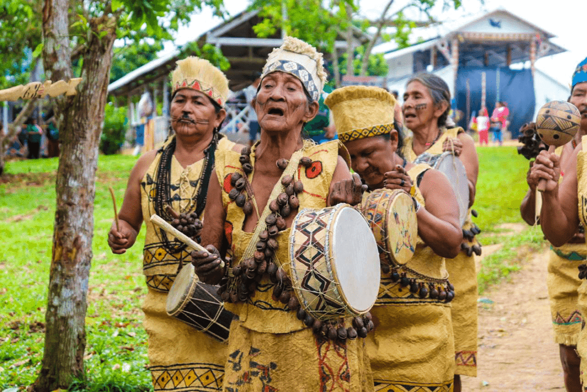 Tikuna people dancing and singing filled the inauguration.