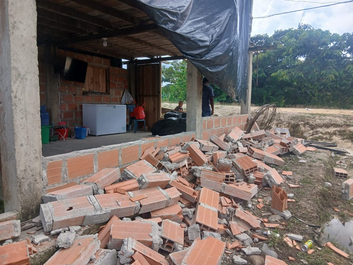 Colombia earthquake - house destroyed
