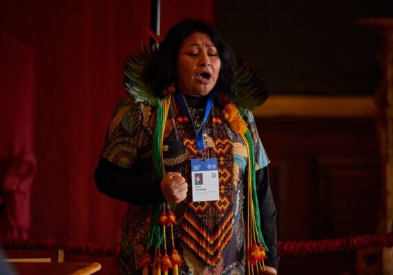 Telma Taurepang singing